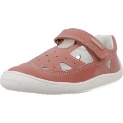 Sandały PABLOSKY 068974P Rose. Czerwone sandały damskie Pablosky, bez wzorów, z syntetyku, bez obcasa, bez zapięcia. Za 202.99 zł.
