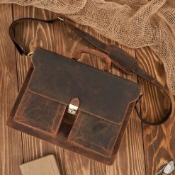 Torba męska na ramię skórzana do pracy aktówka na dokumenty i laptopa brązowa vintage Paolo Peruzzi T-122-HBR. Brązowe torby na laptopa męskie bez wzorów, z materiału. Za 529.00 zł.