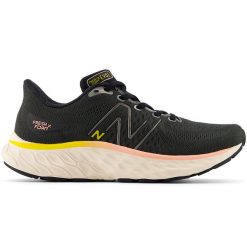 Buty damskie New Balance Fresh Foam Evoz v3 WEVOZRK3 – czarne. Czarne obuwie sportowe damskie New Balance, bez wzorów, z syntetyku, do biegania. Za 249.99 zł.