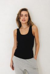 TOP PAM CZARNY XS - Flawless. Czarne t-shirty damskie Flawless, uniwersalny, bez wzorów, z bawełny, klasyczne, bez kołnierzyka. Za 169.00 zł.