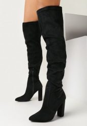 Czarne Kozaki za Kolano na Słupku z Noskiem w Szpic Glamer. Czarne kozaki damskie Born2be, za kolano, bez obcasa, na obcasie. Za 159.99 zł.