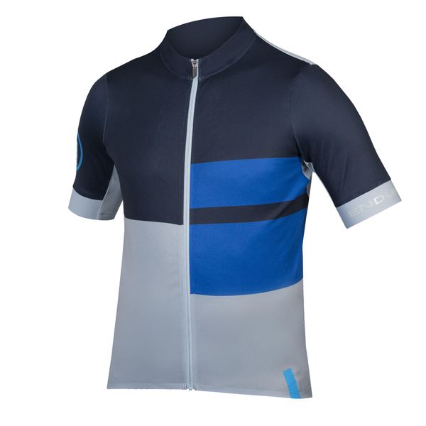 Koszulka rowerowa męska Endura FS260 Print S/S ink. Niebieskie buty sportowe męskie ENDURA, l, bez wzorów, z materiału, bez kołnierzyka, bez ramiączek, na fitness i siłownię. Za 189.99 zł.