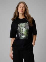 T-shirt loose z nadrukiem damski 4F 4FRSS26TTSHF3706. Czarne t-shirty damskie 4f, m, bez wzorów, z bawełny, klasyczne, bez kołnierzyka. Za 79.99 zł.