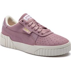 Sneakersy PUMA - Cali Nubuck Wn's 369161 02 Elderberry. Fioletowe półbuty damskie Puma, bez wzorów, z materiału, bez obcasa, na płaskiej podeszwie, bez zapięcia. W wyprzedaży za 259.99 zł.