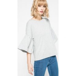 Only - Top Estra Bell. Topy damskie marki Only. W wyprzedaży za 29.90 zł.