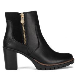 Trzewiki Rieker Revolution Lifestyle. Brązowe botki damskie Rieker Revolution Lifestyle, bez obcasa, na płaskiej podeszwie, bez zapięcia. Za 439.00 zł.