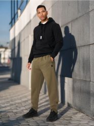 Spodnie - khaki. Brązowe spodnie materiałowe męskie Sinsay, l, bez wzorów. Za 59.99 zł.