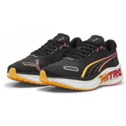Damskie buty do biegania Puma Magnify Nitro 2 Tech FF Wns. Czarne obuwie sportowe damskie Puma, bez wzorów, do biegania. W wyprzedaży za 554.95 zł.