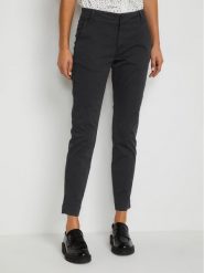 Kaffe Spodnie materiałowe Mette 10506121 Czarny Regular Fit. Czarne spodnie materiałowe damskie Kaffe, bez wzorów, z bawełny. Za 229.99 zł.