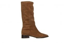 Kozaki Bayla-200 145 1047 Kahve Suet 200022, Brązowy, Skóra naturalna - 37. Brązowe kozaki damskie Bayla, ze skóry, przed kolano, bez obcasa, na płaskiej podeszwie. W wyprzedaży za 269.10 zł.
