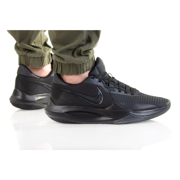 Buty do chodzenia męskie Nike Precision VI. Czarne buty sportowe męskie Nike, z materiału, bez zapięcia, trekkingowe. Za 389.00 zł.