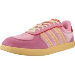 Buty ADIDAS BREAKNET SLEEK Rose. Czerwone obuwie sportowe damskie Adidas, bez wzorów, ze skóry, na fitness i siłownię. Za 239.00 zł.