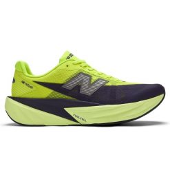 Buty męskie New Balance FuelCell Rebel v5 MFCX4TR – zielone. Zielone buty sportowe męskie New Balance, z gumy, bez zapięcia, do biegania. Za 699.99 zł.