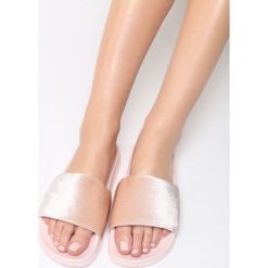 Różowe Klapki Magenta Splash. Kapcie damskie Born2be. Za 29.99 zł.