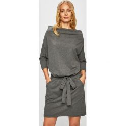 Answear - Sukienka. Czarne sukienki damskie ANSWEAR, s, bez wzorów, z bawełny, casualowe, bez kołnierzyka, bez ramiączek. Za 89.90 zł.