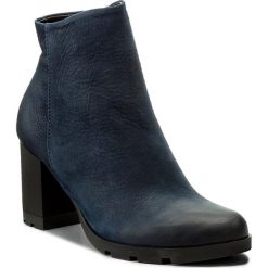Botki EDEO - 2257A-826 Granat. Niebieskie botki damskie Edeo, z nubiku, bez obcasa. W wyprzedaży za 249.00 zł.