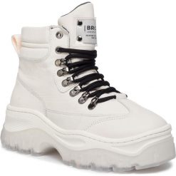Botki BRONX - 47231-A BX 1553 Off White 05. Białe kozaki damskie Bronx, z materiału, bez obcasa. Za 739.00 zł.