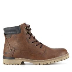 Trzewiki Mustang. Brązowe botki męskie Mustang, bez wzorów, bez zapięcia. Za 359.99 zł.