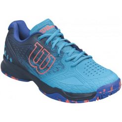 Wilson Buty Tenisowe Kaos Comp Hawaiian Ocean/Navy Blazer/Fiery Coral 44.7. Niebieskie buty sportowe męskie Wilson, z gumy. W wyprzedaży za 299.00 zł.