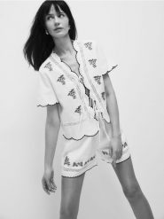 Szorty z haftem - biały. Białe szorty damskie Reserved, l, bez wzorów, z wiskozy. Za 159.99 zł.