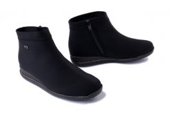 RIEKER 98251-00 TEX black, botki damskie. Czarne botki damskie Rieker, na zimę, bez obcasa, bez zapięcia. Za 359.90 zł.
