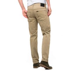 LEE DAREN ZIP FLY MĘSKIE SPODNIE MATERIAŁOWE LEAD GREY L707SC30 112118426. Szare spodnie materiałowe męskie Lee, l, bez wzorów, z materiału. Za 229.99 zł.
