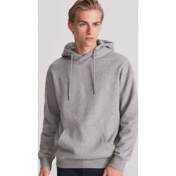 Gładka bluza z kapturem - Jasny szary. Bluzy męskie Reserved. Za 89.99 zł.