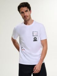 4F T-shirt regular z nadrukiem męski - biały S. Białe t-shirty męskie 4f, m, bez wzorów, z bawełny, klasyczne, bez kołnierzyka. W wyprzedaży za 69.99 zł.