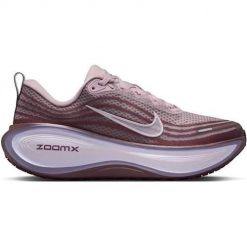 Buty do biegania damskie Nike Vomero Plus. Czerwone obuwie sportowe damskie Nike, bez wzorów, do biegania. Za 1,063.00 zł.