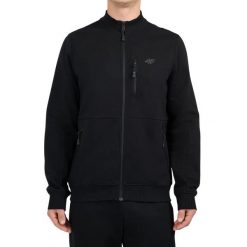 Bluza męska 4F z wysokim kołnierzem. Czarne bluzy męskie 4f, m, bez wzorów, z bawełny, bez kaptura. Za 133.99 zł.