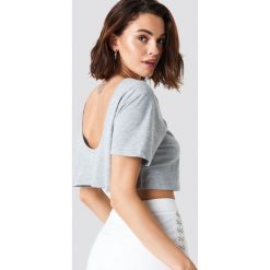 NA-KD Basic Krótki T-shirt z odkrytymi plecami - Grey. Szare t-shirty damskie NA-KD Basic, z dekoltem na plecach. Za 40.95 zł.