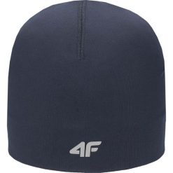 Czapka treningowa uniseks CAU300 - granat. Czapki i kapelusze męskie marki 4f. W wyprzedaży za 14.99 zł.