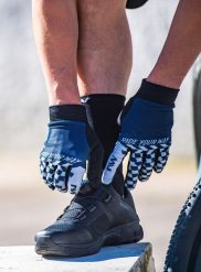 Rękawiczki rowerowe Northwave Air Lf Full Finger Glove. Niebieskie rękawiczki męskie Northwave, na lato, bez wzorów, z materiału, sportowe. Za 75.00 zł.