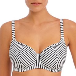 Damski top do kostiumu kąpielowego Freya Jewel cove. Białe topy damskie FREYA ACTIVE, bez wzorów, bez kołnierzyka, bez ramiączek. Za 273.50 zł.