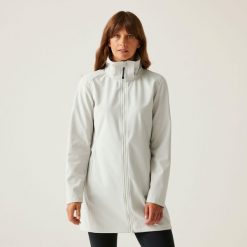 Carisbooke damski softshell. Niebieskie kurtki damskie Regatta, bez wzorów, z materiału, bez kaptura. Za 149.99 zł.