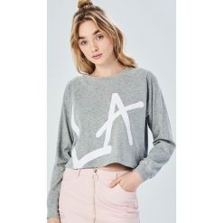 Bluza z nadrukiem La - Jasny szar. Bluzy damskie marki Sinsay. Za 29.99 zł.