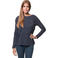 Koszulka w kolorze granatowym. T-shirty damskie marki Benetton, z bawełny, z okrągłym kołnierzem, z długim rękawem. W wyprzedaży za 43.95 zł.