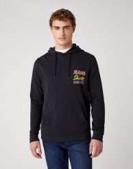 MĘSKA BLUZA WRANGLER HOODIE FADED BLACK W6E6IOXV6 112130731. Czarne bluzy męskie Wrangler, l, bez wzorów, z kapturem. Za 149.99 zł.