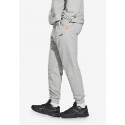 Spodnie dresowe męskie Prosto Old Logo. Szare szorty męskie Prosto., m, bez wzorów, z dresówki. Za 214.99 zł.