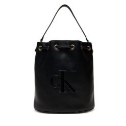 Torebka Calvin Klein. Czarne torebki do ręki damskie Calvin Klein, bez wzorów, wizytowe, bez dodatków. Za 419.99 zł.
