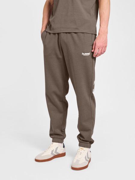 Spodnie do biegania Hummel Legacy 2.0. Szare spodnie sportowe męskie Hummel, na lato, l, bez wzorów, z bawełny, do biegania. Za 232.50 zł.