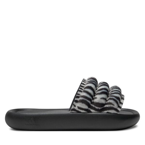 Klapki adidas. Białe klapki damskie Adidas, bez wzorów, bez obcasa. Za 179.99 zł.