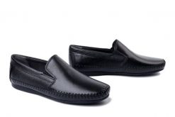 MANITU 630272-01 schwarz, półbuty męskie. Czarne półbuty na co dzień męskie Manitu, ze skóry, bez zapięcia. Za 309.90 zł.