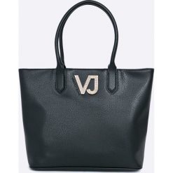 Versace Jeans - Torebka. Torby na ramię damskie marki Versace Jeans. W wyprzedaży za 429.90 zł.