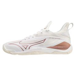 Adidasy Mizuno Wave Mirage 4, Kobiety. Czerwone obuwie sportowe damskie Mizuno, bez wzorów, z syntetyku, do biegania, mizuno wave. W wyprzedaży za 390.00 zł.