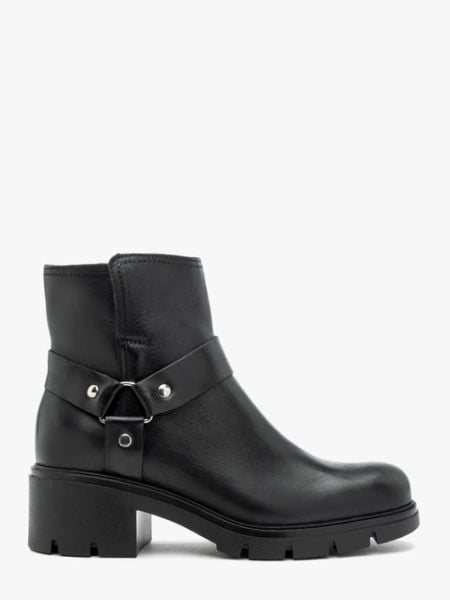 Czarne botki biker boots ze skóry licowej. Czarne botki damskie Ryłko, ze skóry, klasyczne, z okrągłym noskiem, bez obcasa, na obcasie, bez zapięcia. Za 549.99 zł.