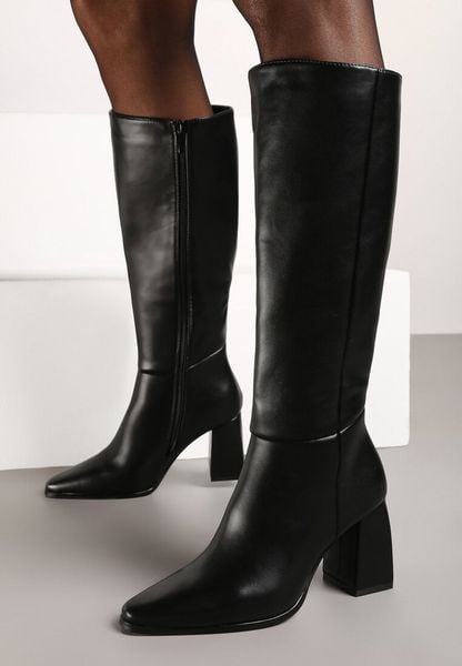 Czarne Kozaki na Obcasie z Dopasowaną Cholewką Lannita. Czarne kozaki damskie Born2be, bez obcasa, na obcasie. Za 109.99 zł.