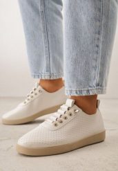 Beżowe Wsuwane Tenisówki z Perforacją i Podeszwą z Bieżnikiem Illanya. Brązowe trampki i tenisówki damskie Born2be, bez wzorów, z jeansu, klasyczne, bez zapięcia. Za 69.99 zł.