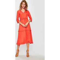 Scotch & Soda - Sukienka. Brązowe sukienki damskie Scotch & Soda, l, bez wzorów, z poliesteru, casualowe, bez kołnierzyka, bez ramiączek. Za 599.90 zł.