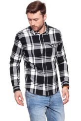 KOSZULA WRANGLER LS 1PKT FLAP SHIRT BLACK W5932T201 112129737. Czarne koszule męskie Wrangler, m, bez wzorów, bez kołnierzyka, bez ramiączek. W wyprzedaży za 79.99 zł.